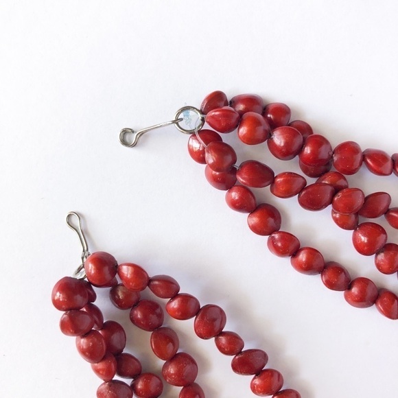 𝅺Four Strand, Red Seed Beaded Necklace - Picture 6 of 7